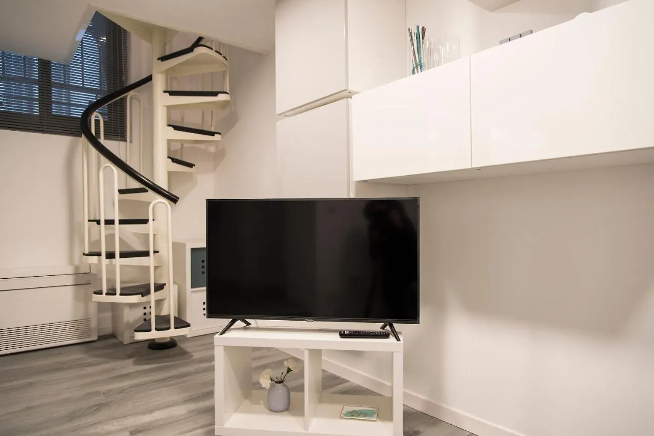 Apartment Youhosty - Ariberto 22 Milan